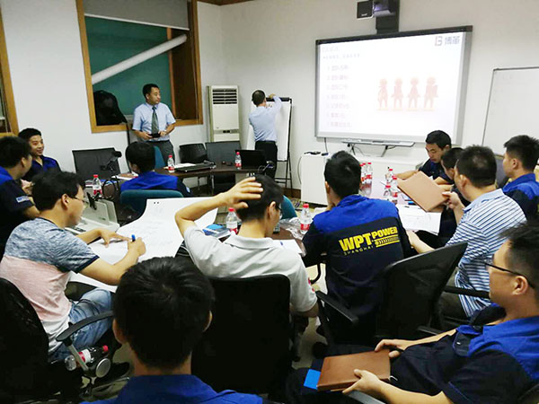 金牌班組長培訓授課現場 金牌班組長培訓授課現場
